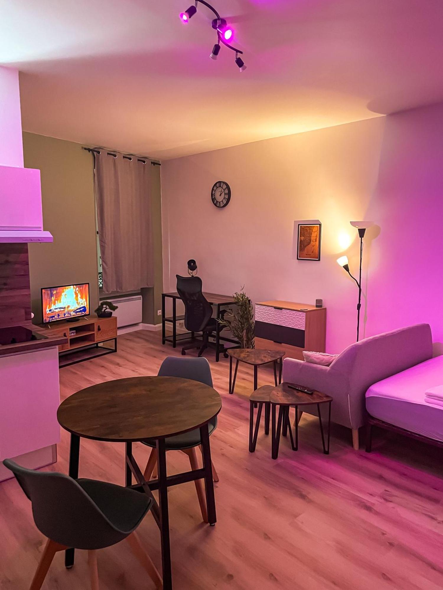 Escapade Ardechoise - Parking Gratuit - Chateau A 2 Pas โอเบอนา ภายนอก รูปภาพ